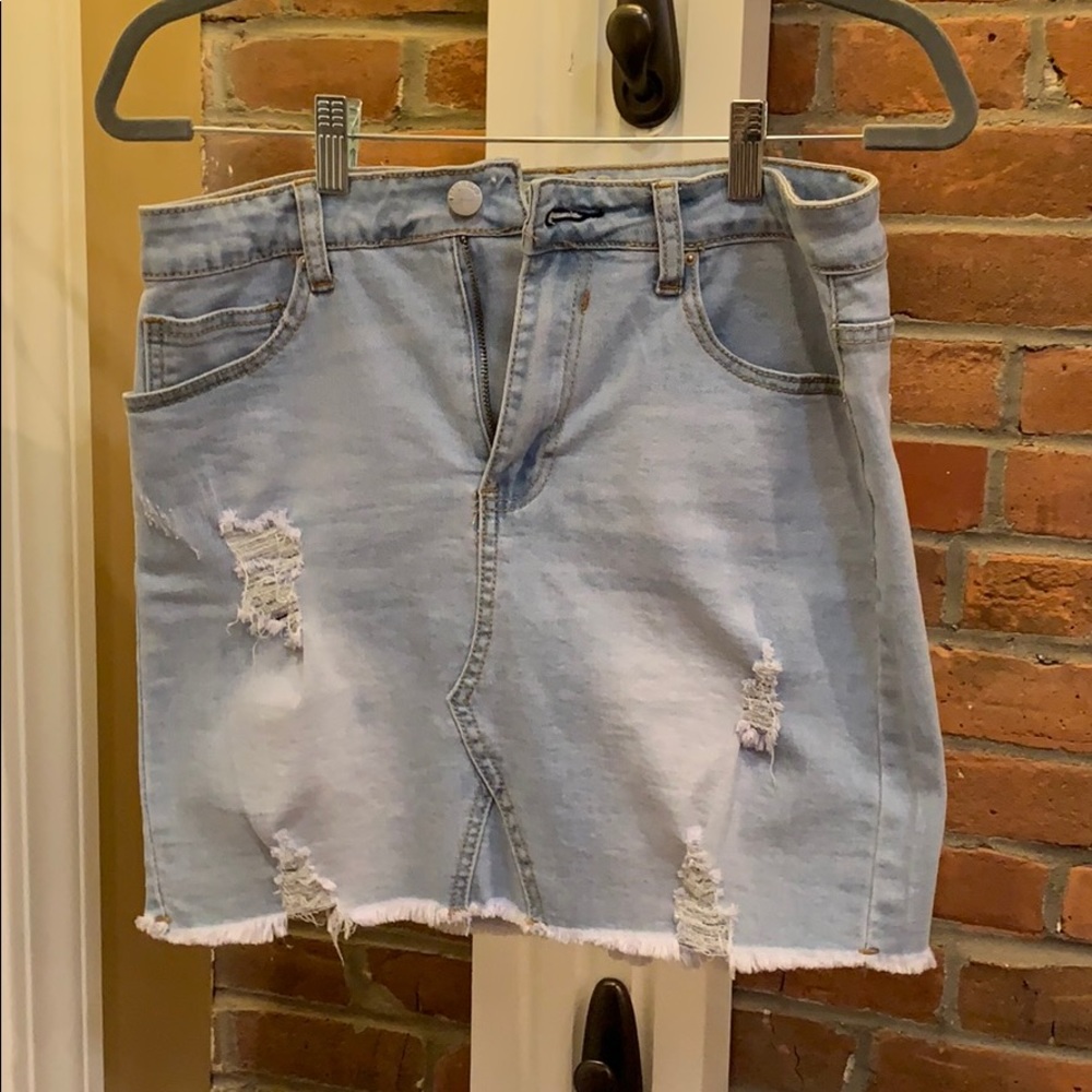 Distressed denim mini